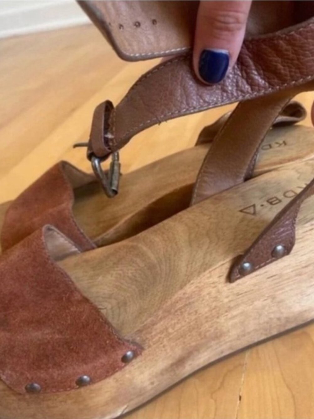 KDB studded wooden platform heels - Picture 3 of 5